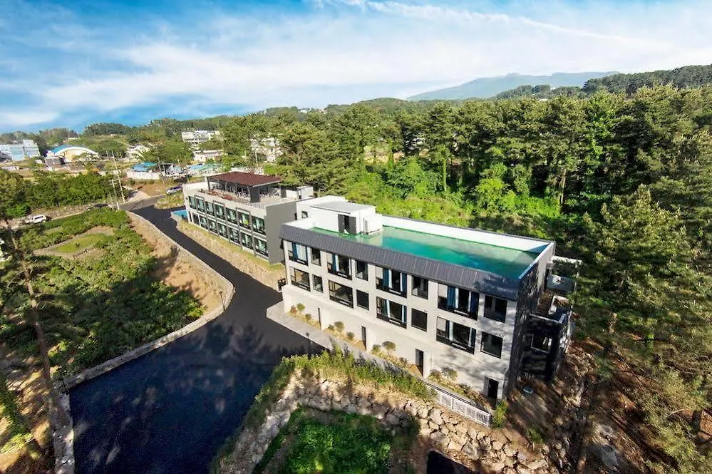 Ninespavill Jeju