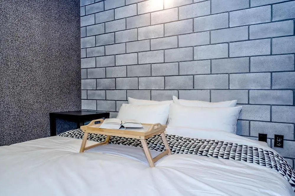 Ninespavill Jeju Hotel